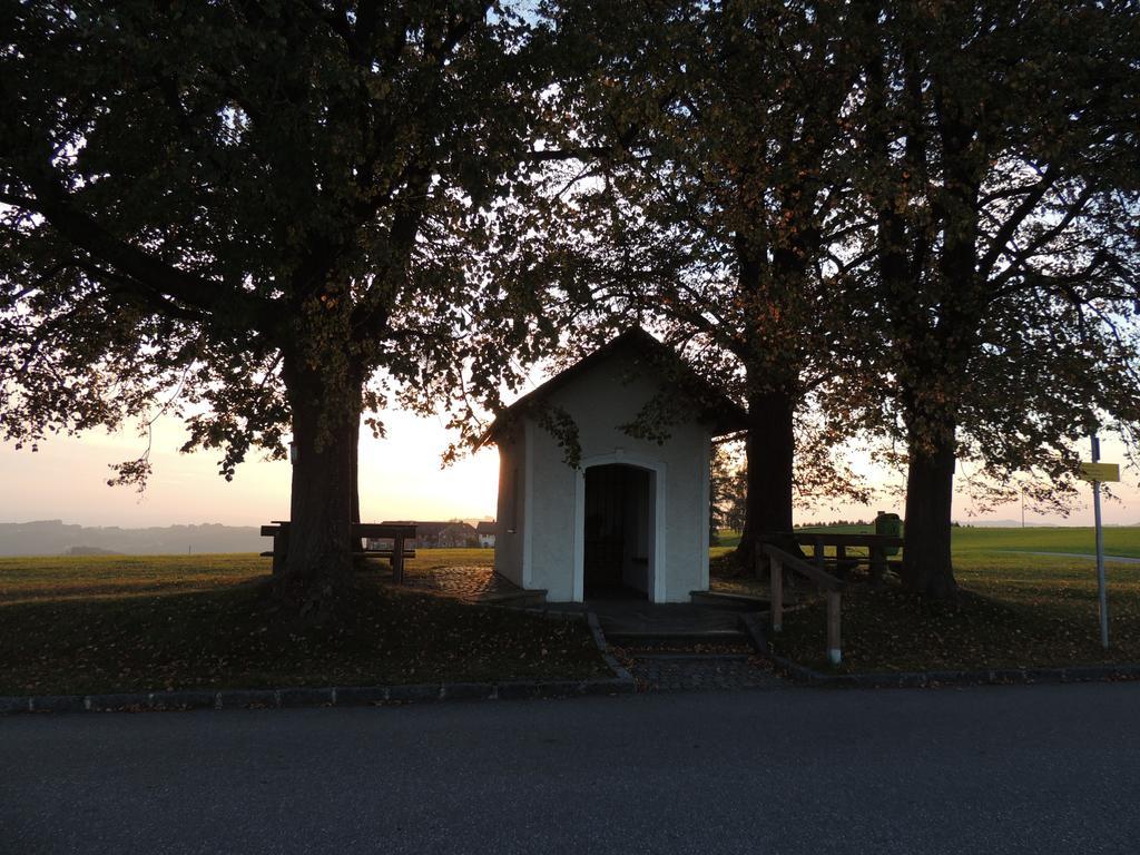 Kirchenwirt Inn Kreuzen  Екстер'єр фото
